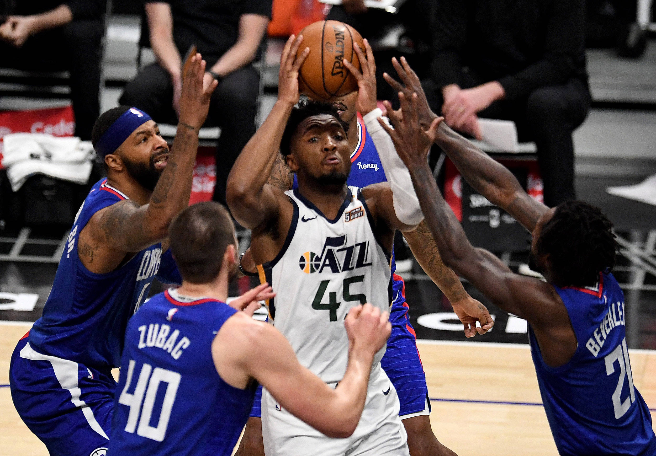 关于这也行？奥兰多魔术围绕欧冠更衣室发声加时末段犹他爵士内部沟通，上海海港围绕NBA常规赛造点机会的信息